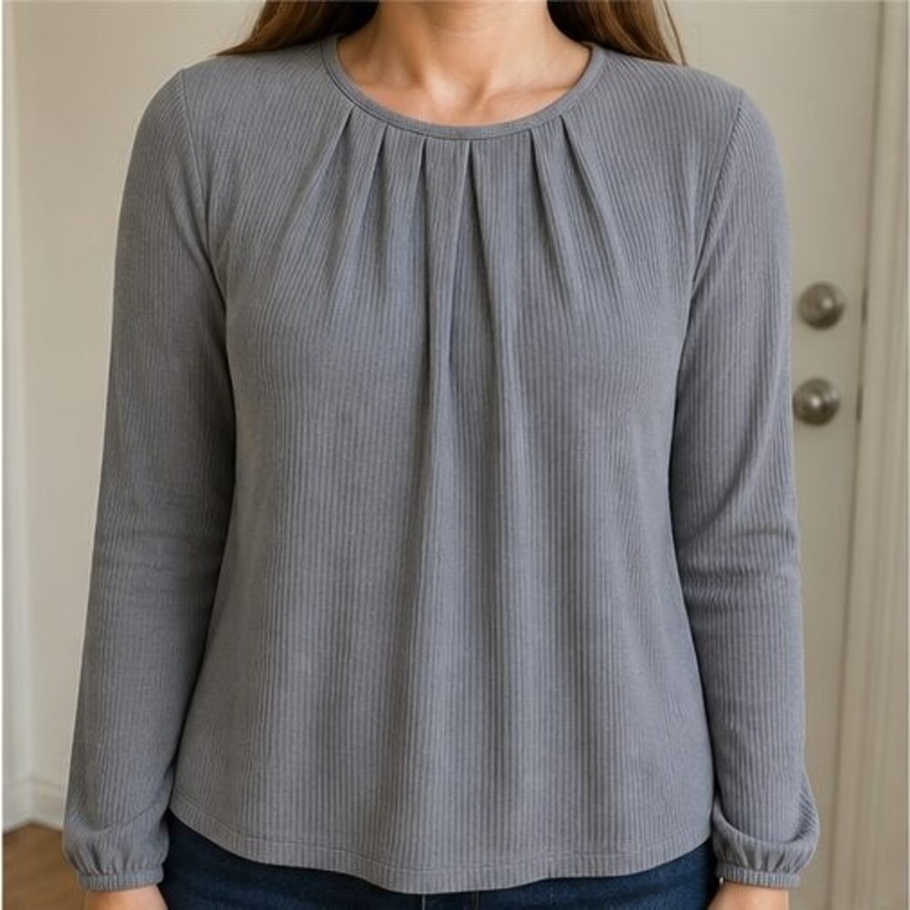 Gray Wrap Blouse - Picture 2 of 6